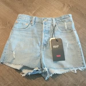 Levi's Premium ribcage shorts